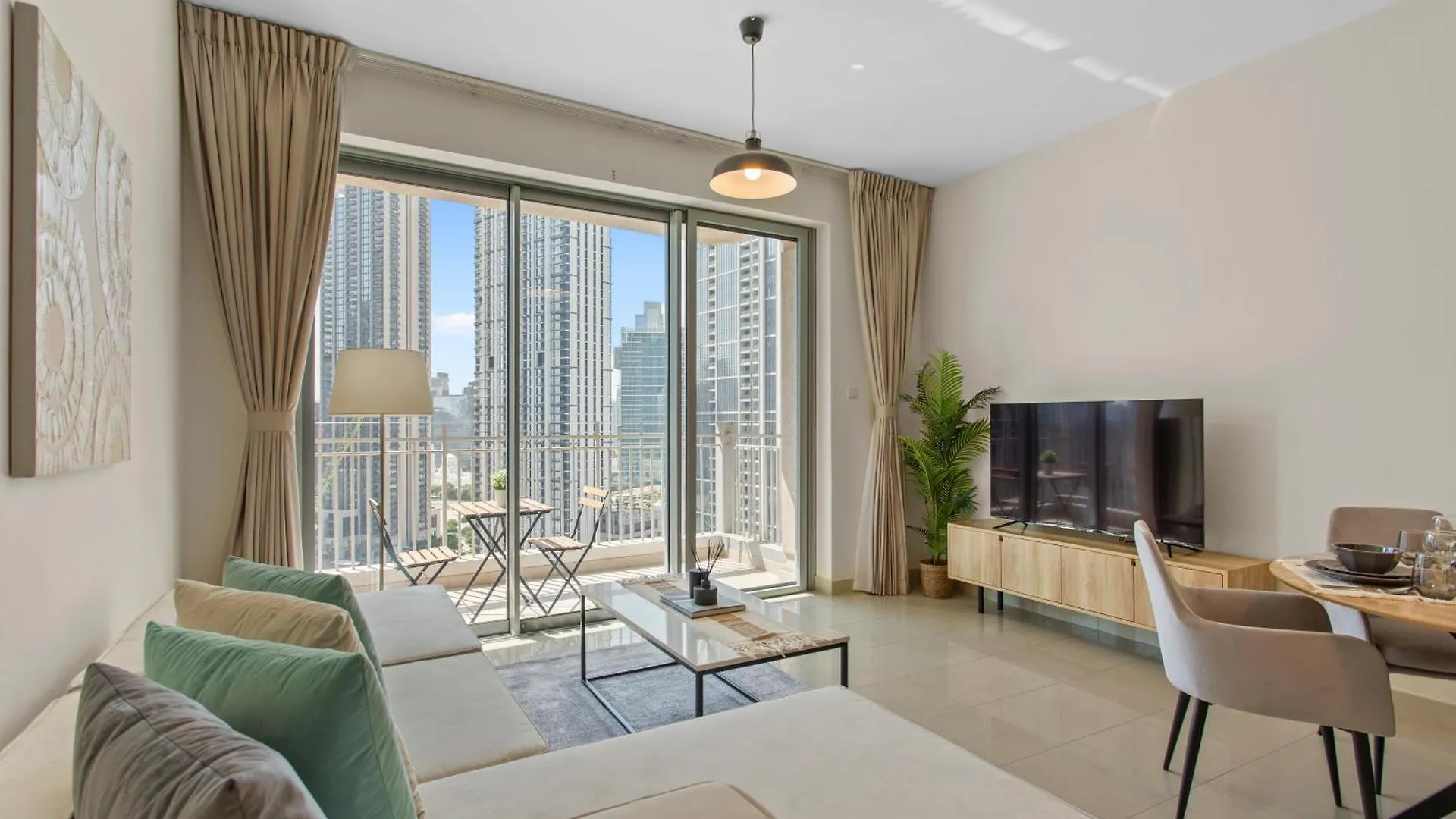 Upscale 1 Bedroom In The Heart Of Downtown Dubai 0*,  United Arab Emirates