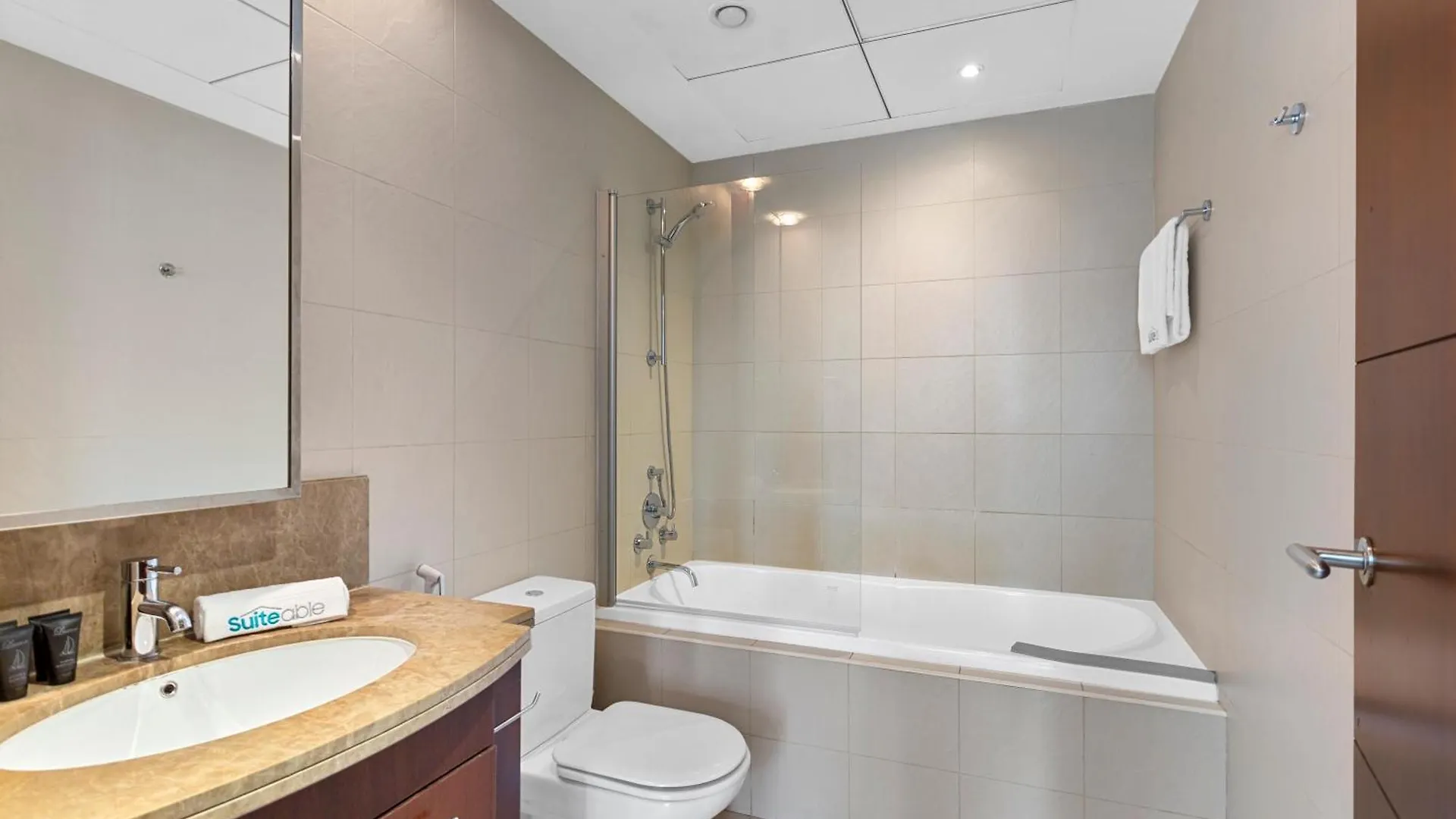 Upscale 1 Bedroom In The Heart Of Downtown 迪拜 公寓